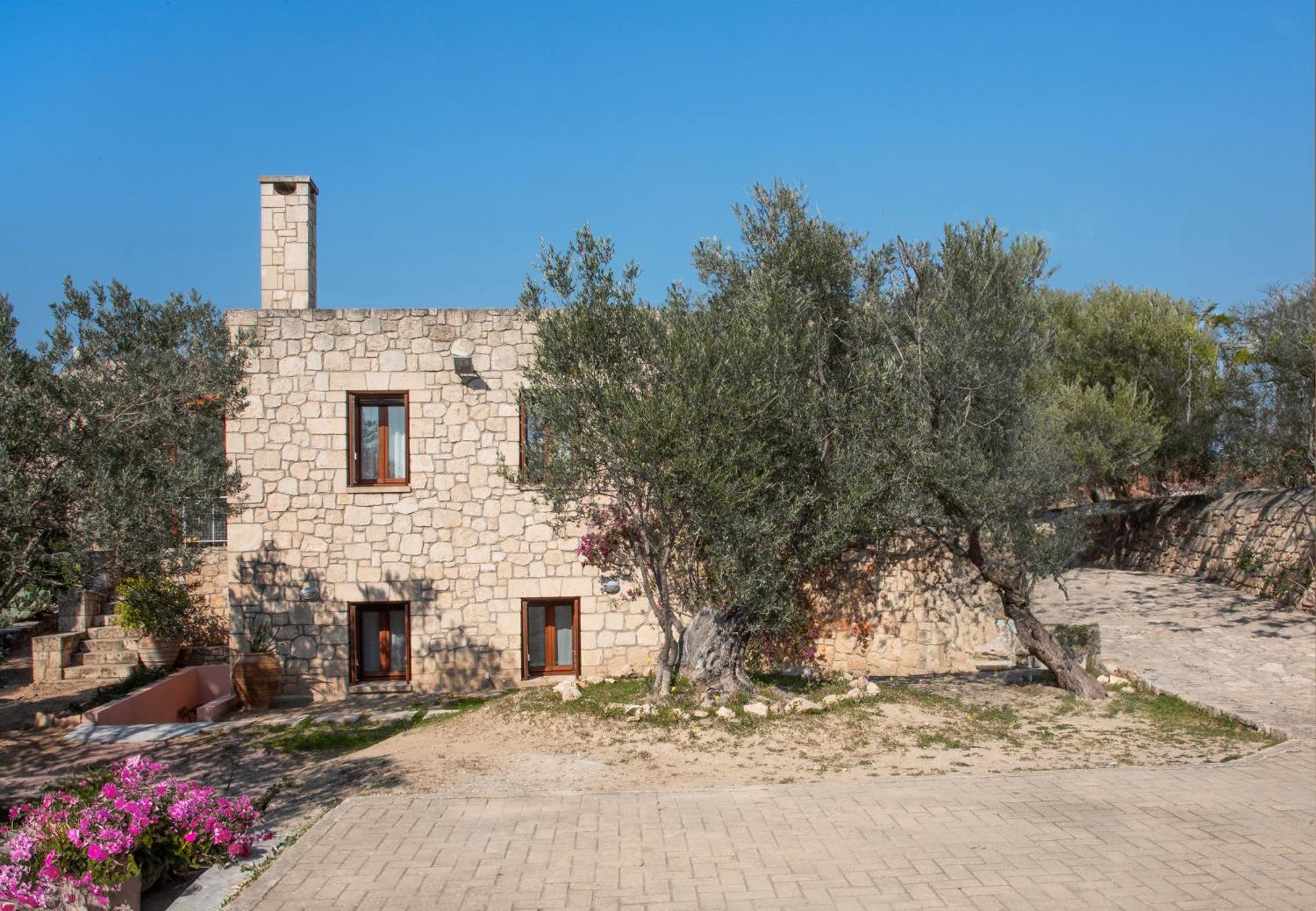 Pyrgos Ralli Estate * Aegina