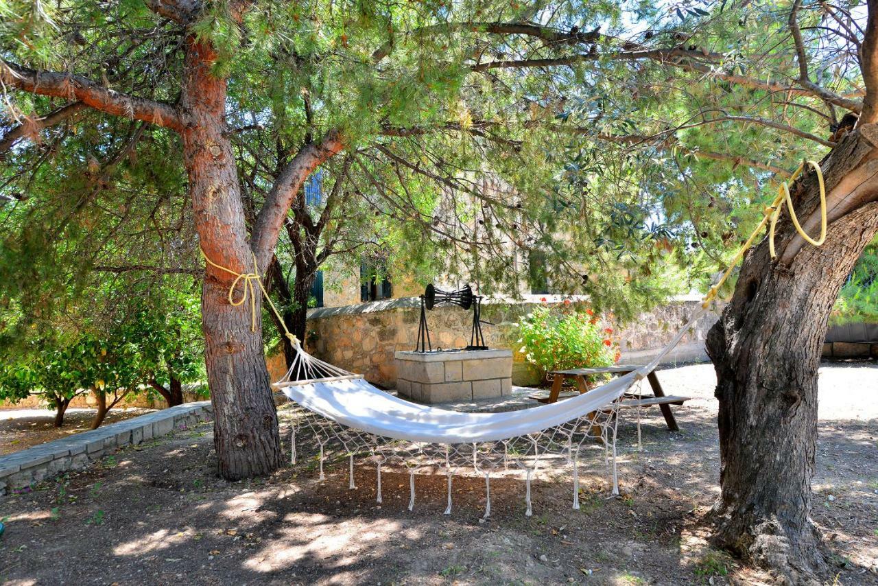 Pyrgos Ralli Estate * Aegina